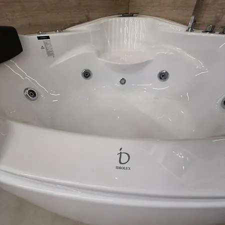 Conte Luxury