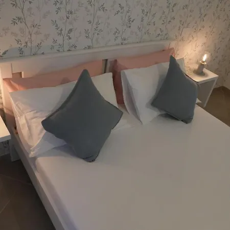 Conte Luxury Couette-café 4*